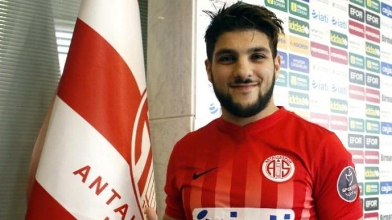 Antalyaspor El Kabir'i kiraladı