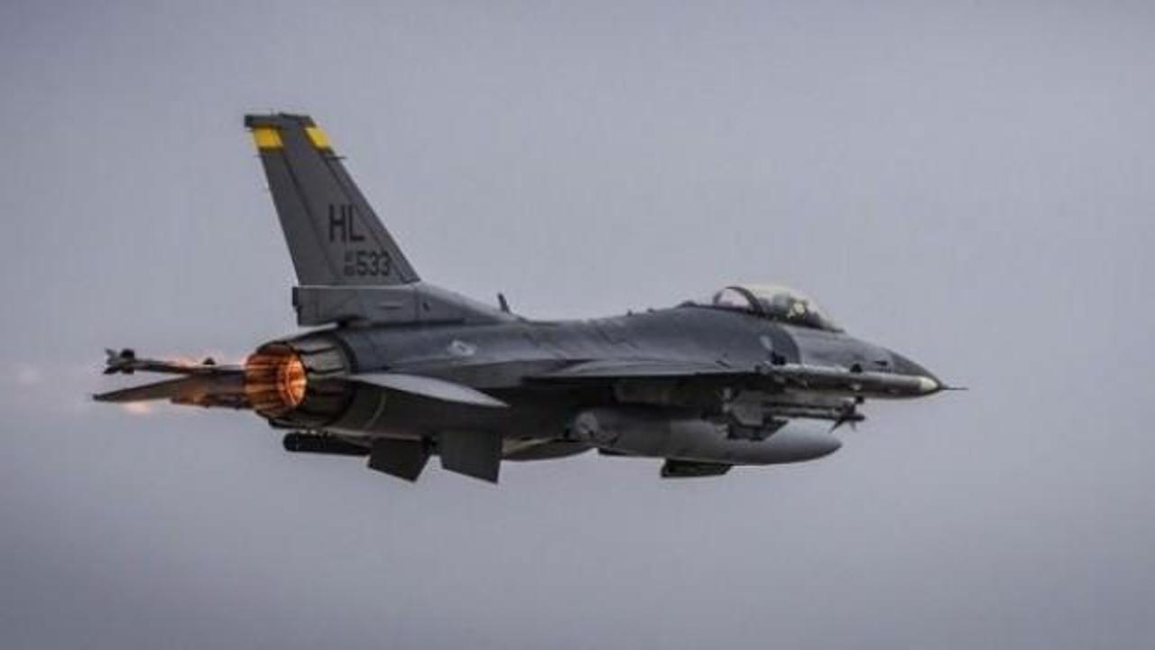 ABD'de F-16 savaş uçağı düştü!