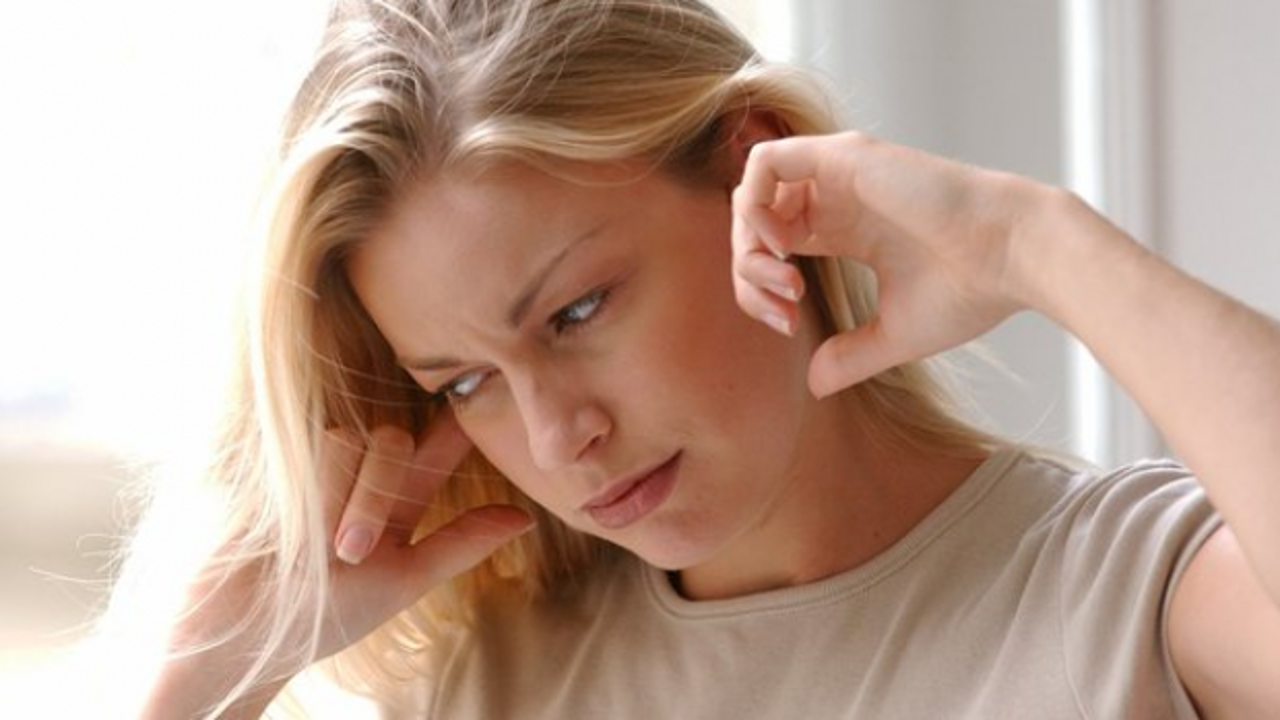 Kulak çınlaması neden olur? Tedavisi neleridir? Kalıcı hasar...