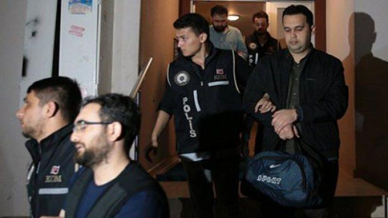 Adana'da 6 FET&Ouml;'c&uuml; y&ouml;netici yakalandı