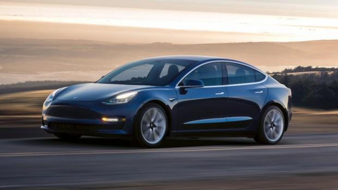 Elon Musk'tan Tesla model 3 itirafı!