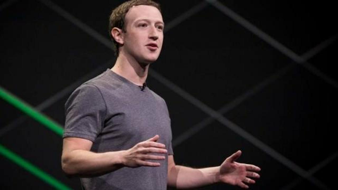 Mark Zuckerberg özür diledi