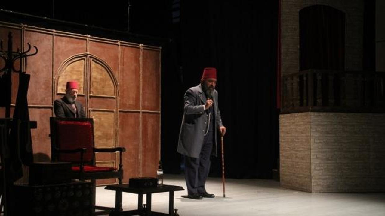 Bitlis'te "Usta" oyunu sahnelendi