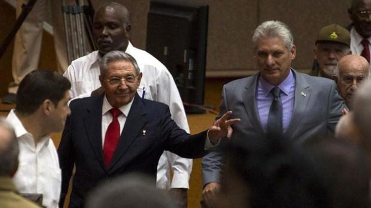 60 yıl sonra ilk kez Castro'suz yönetim