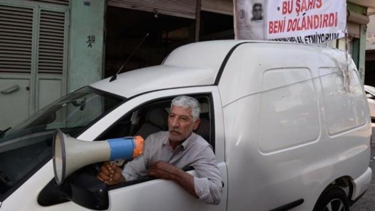 Eline hoparl&ouml;r&uuml; alıp, t&uuml;m şehre b&ouml;yle rezil etti