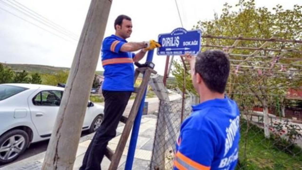 G&uuml;len caddesi ve sokak tabelaları değiştirildi