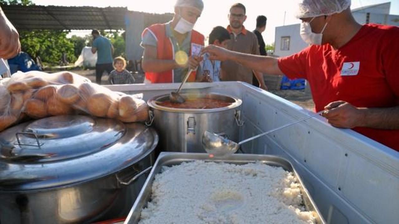Samsat'ta depremzedelere sıcak yemek