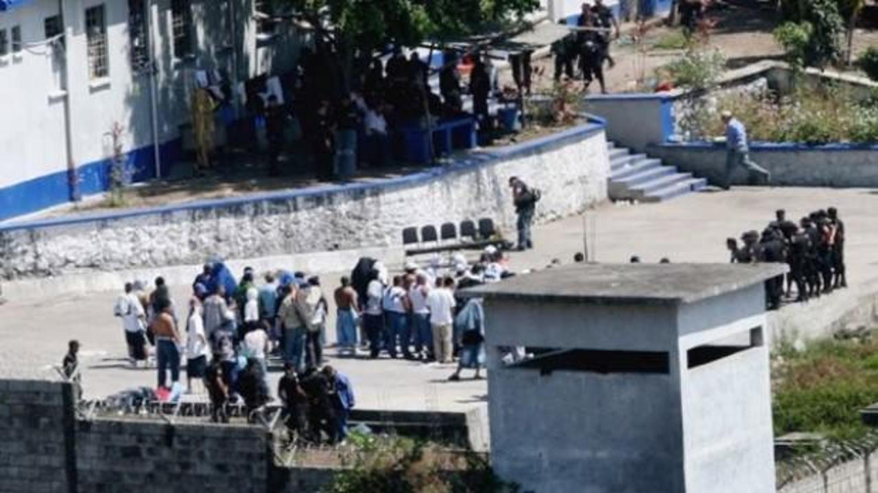 Cezaevinde isyan: 7 ölü, 25 yaralı