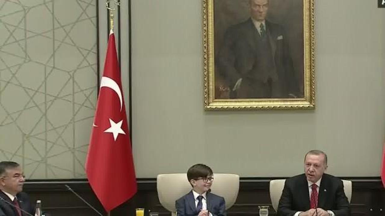 Cumhurbaşkanı Erdoğan koltuğunu devretti!