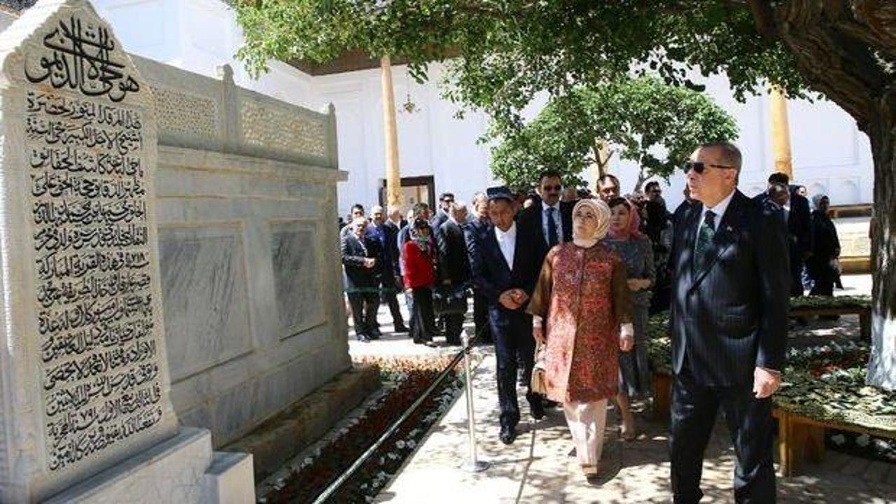 Erdoğan'dan Güney Kore öncesi türbe ziyareti!