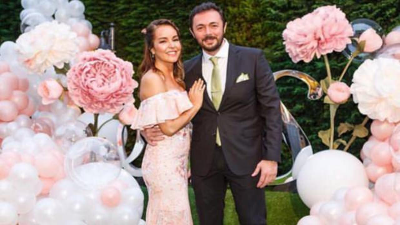 Beng&uuml; ile Selim Selimoğlu nişanlandı