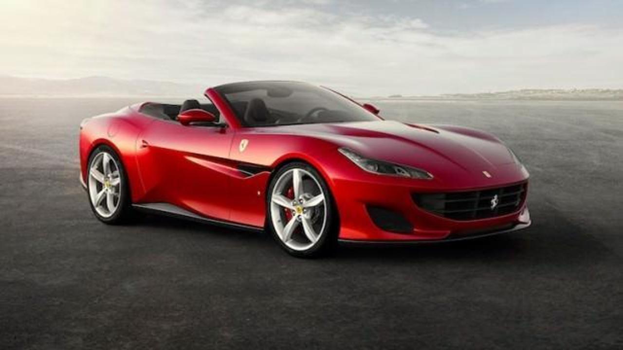 Ferrari'nin yeni modeli Türkiye'de satışa sunuldu