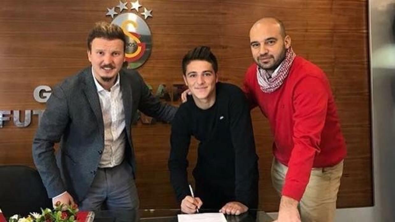 Galatasaray gen&ccedil; golc&uuml;ye imzayı attırdı