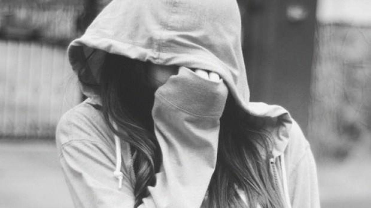 Gen&ccedil; kıza markette b&uuml;y&uuml;k şok! &Ccedil;ıplak halde...