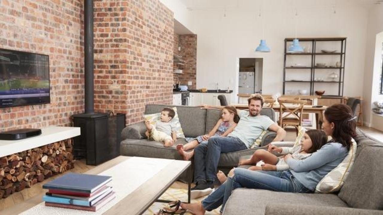 Curved TV mi yoksa normal TV mi daha iyi?