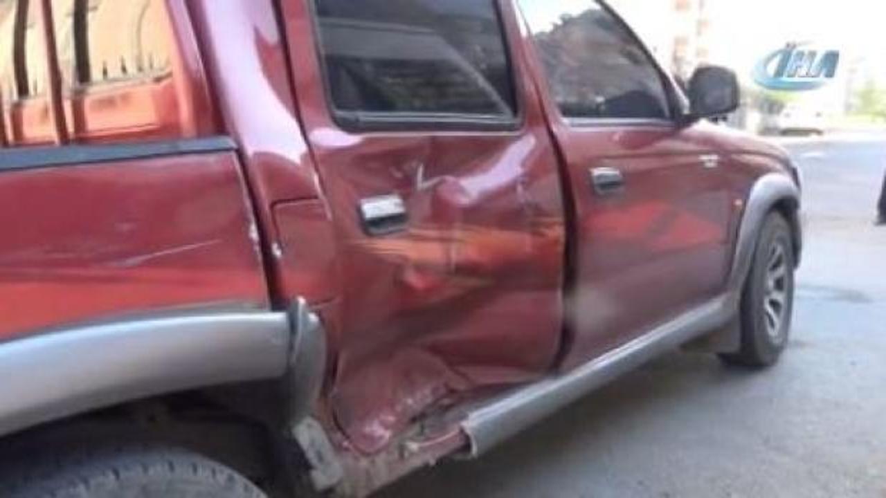 Minibüs ile kamyonet çarpıştı: 1 ölü, 6 yaralı