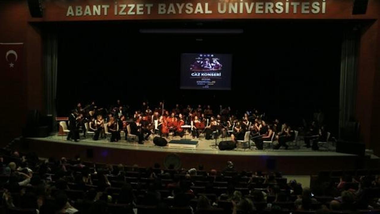AİBÜ'de İzzet Baysal Gençlik Orkestrasından caz konseri