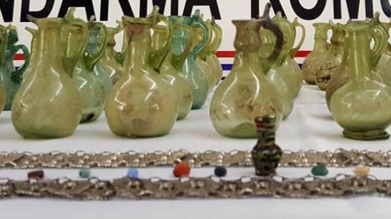 4 bin yıllık g&ouml;zyaşı şişeleri ele ge&ccedil;irildi