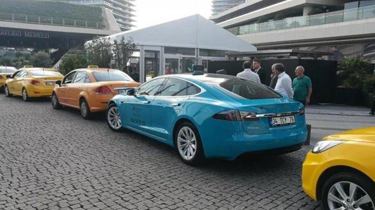 İstanbul'daki taksilerin rengi değişiyor