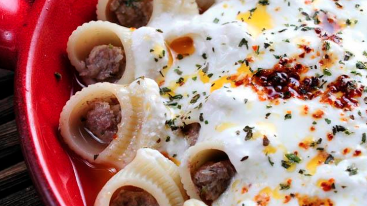 Kolay tavuklu mantı nasıl yapılır? 