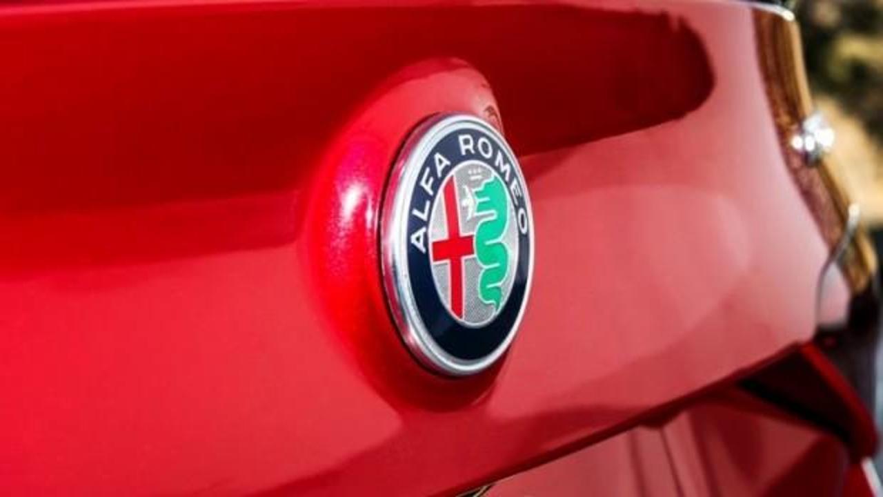 Yeni Alfa Romeo GTV tozu dumana katacak!