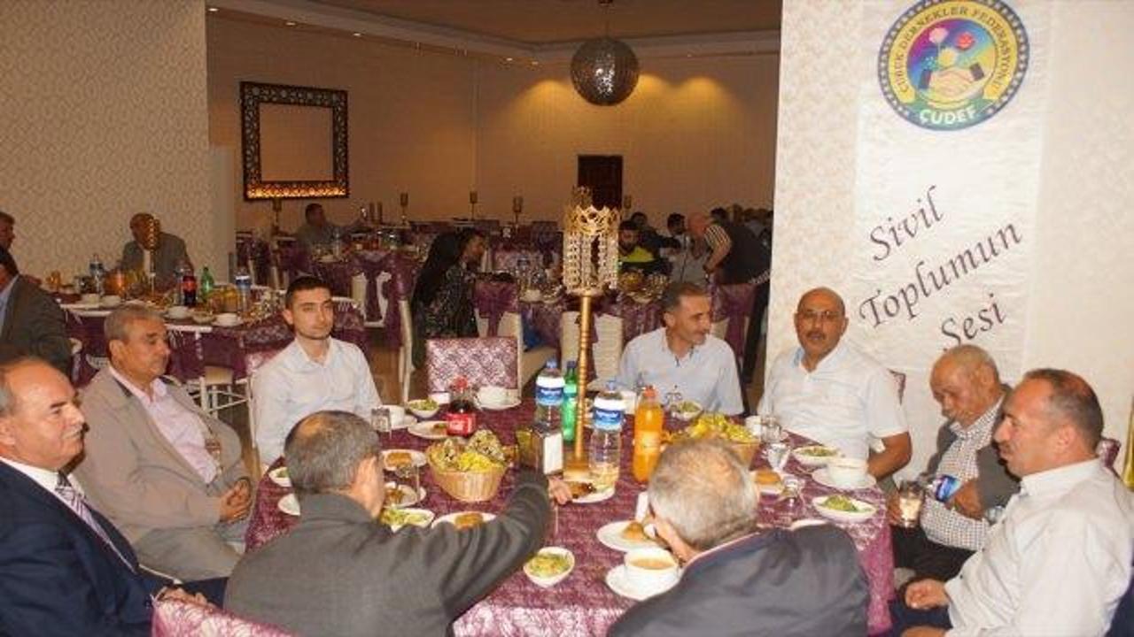 ÇUDEF üyeleri iftarda buluştu