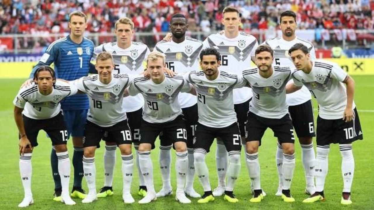 Dünya Kupası öncesi Löw'den şaşırtan karar!