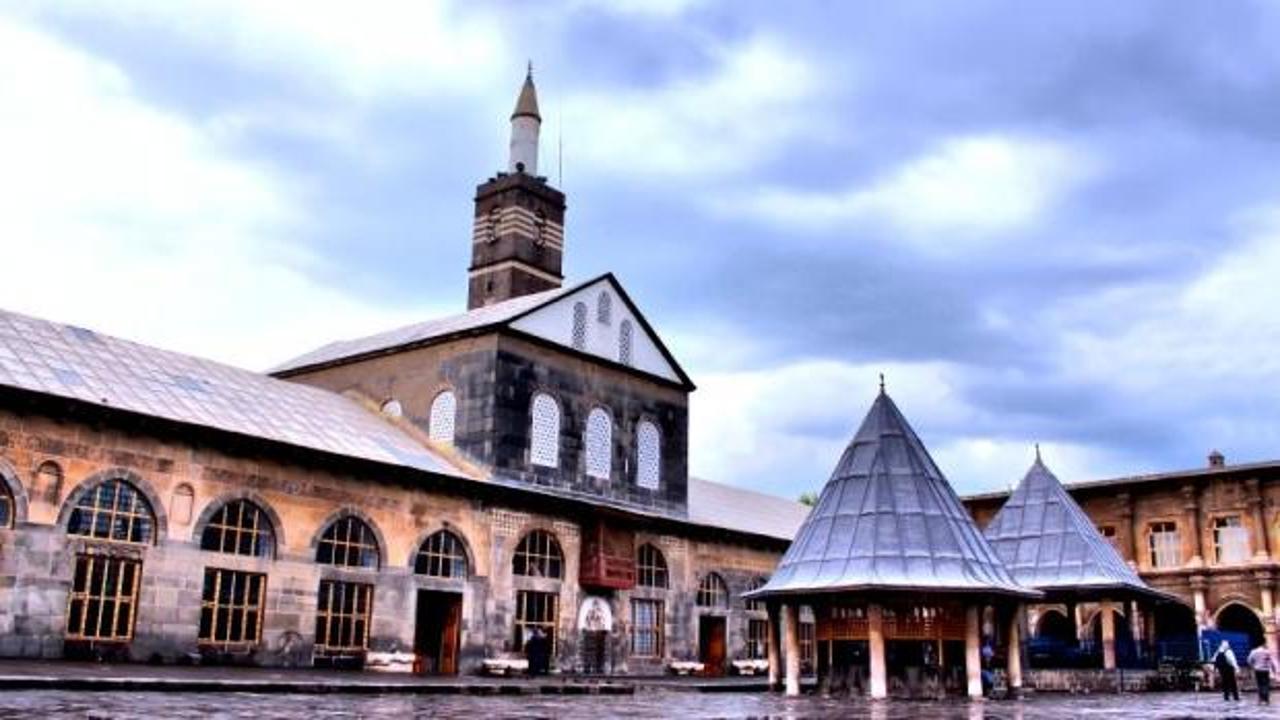 2018 Diyarbakır Ramazan Bayramı namazı sabah saat kaçta kılınacak?
