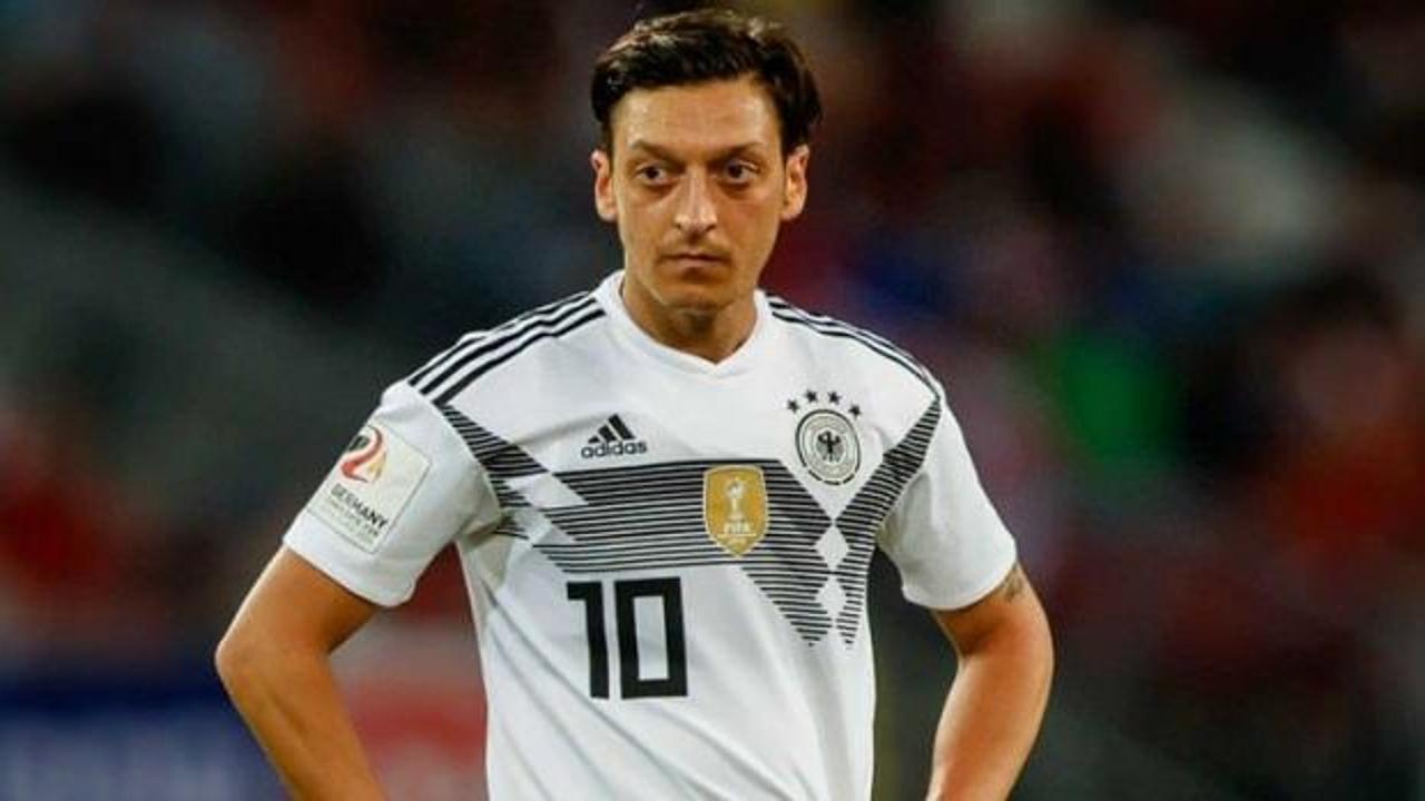 Almanya'dan Mesut Özil'e 'geri dön' çağrısı