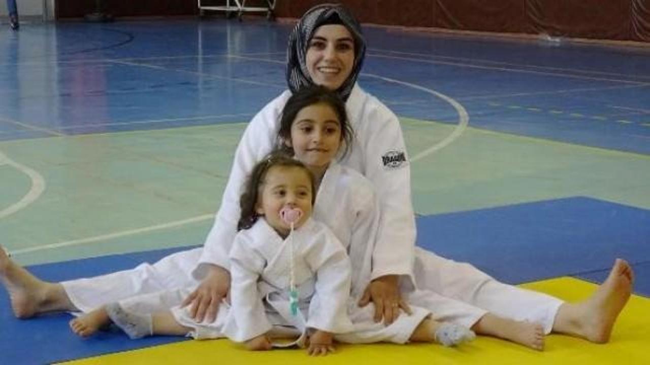 Judocu anne ve kızları ilgi odağı oldu!
