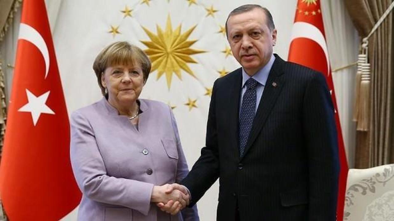 Merkel'den Türkiye itirafı! Dize geliyorlar