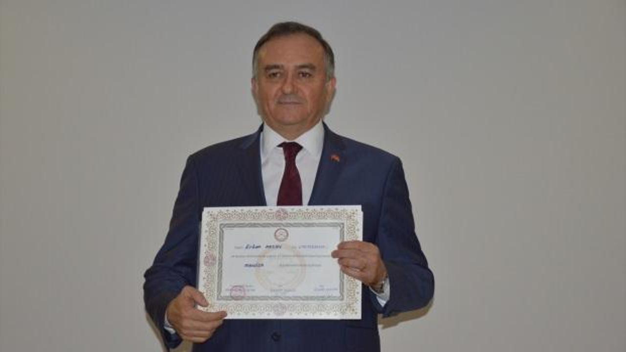 MHP Grup Başkanvekili Akçay, mazbatasını aldı