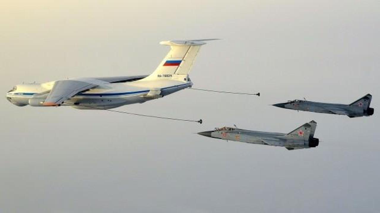 Rus jetleri Karadeniz üzerinde 2 bin 200 saat uçtu
