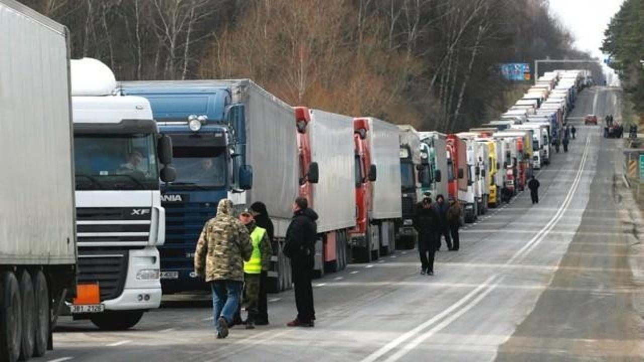 Rusya, Ukrayna’nın ticaret yasağını uzattı