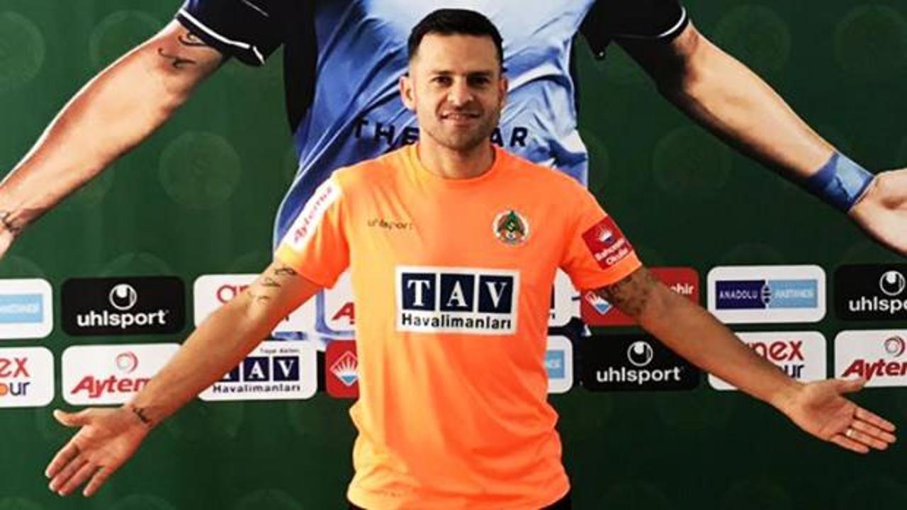 Bobo imzayı attı! Artık S&uuml;per Lig'de...