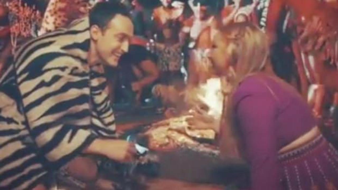 Ece Se&ccedil;kin'e g&ouml;r&uuml;lmemiş evlilik teklifi