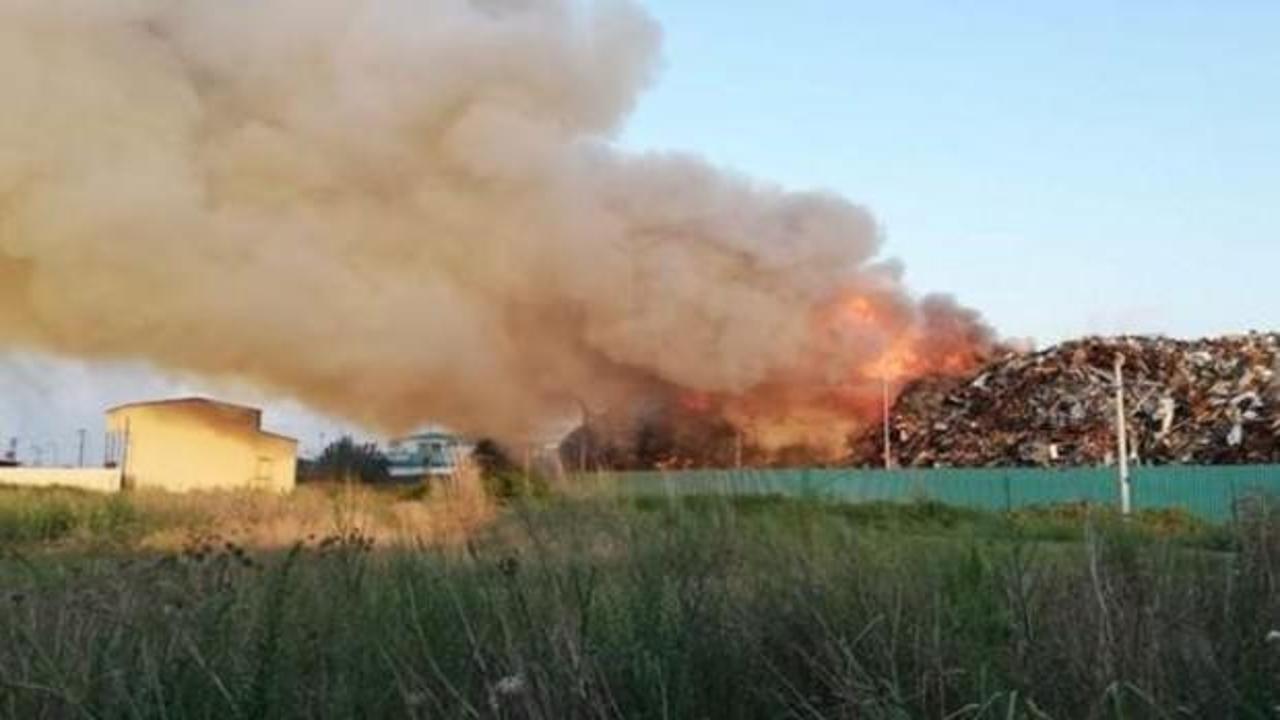 Fabrika'da yangın: Çok sayıda ekip bölgede