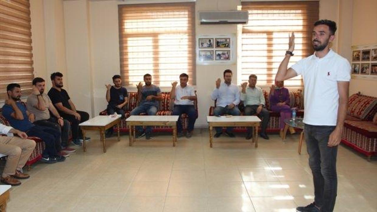 Görevlendirme yapılan belediyeden işaret dili kursu