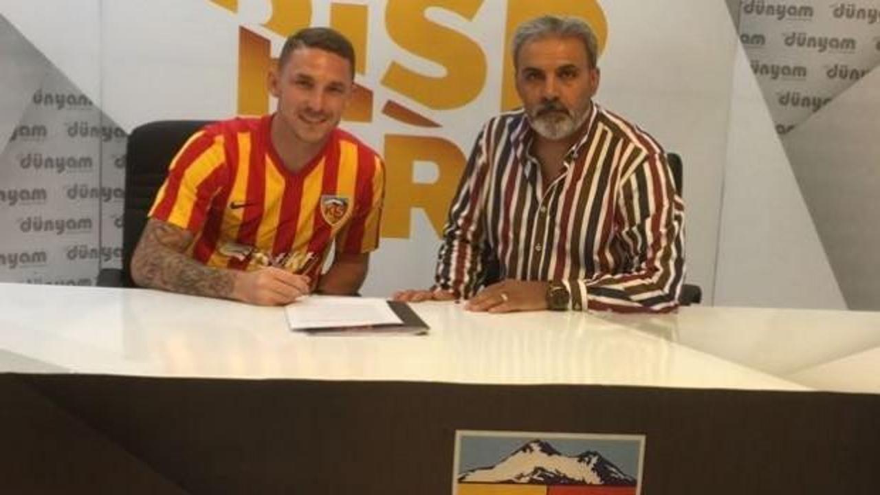 Göztepe'den ayrıldı Kayserispor'a imza attı
