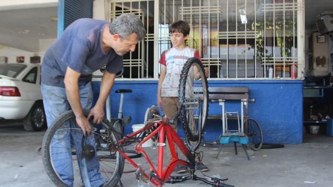 Çocuklar için 50 yaşından sonra bu mesleğe başladı