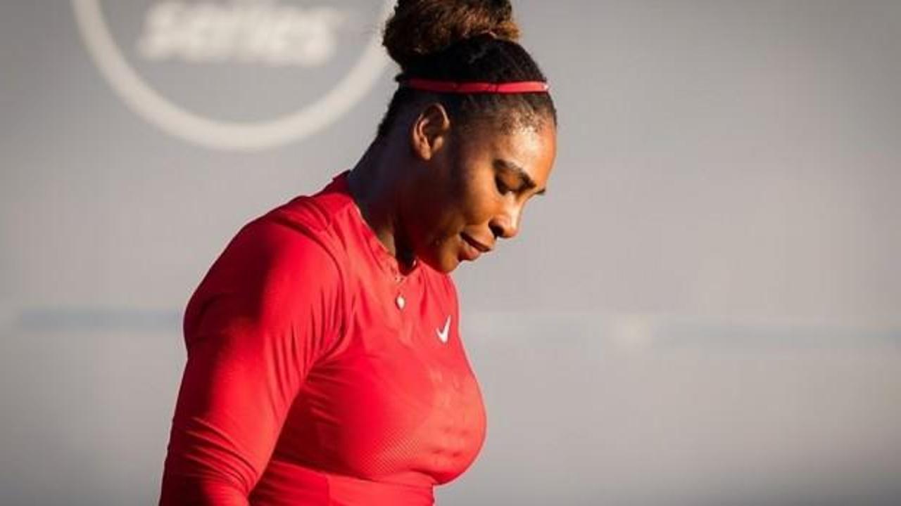 Serena Williams dev turnuvadan çekildi