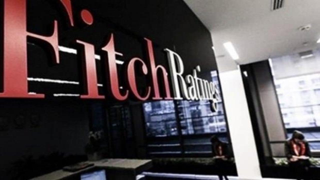 Fitch, Yunanistan'ın kredi notunu yükseltti 