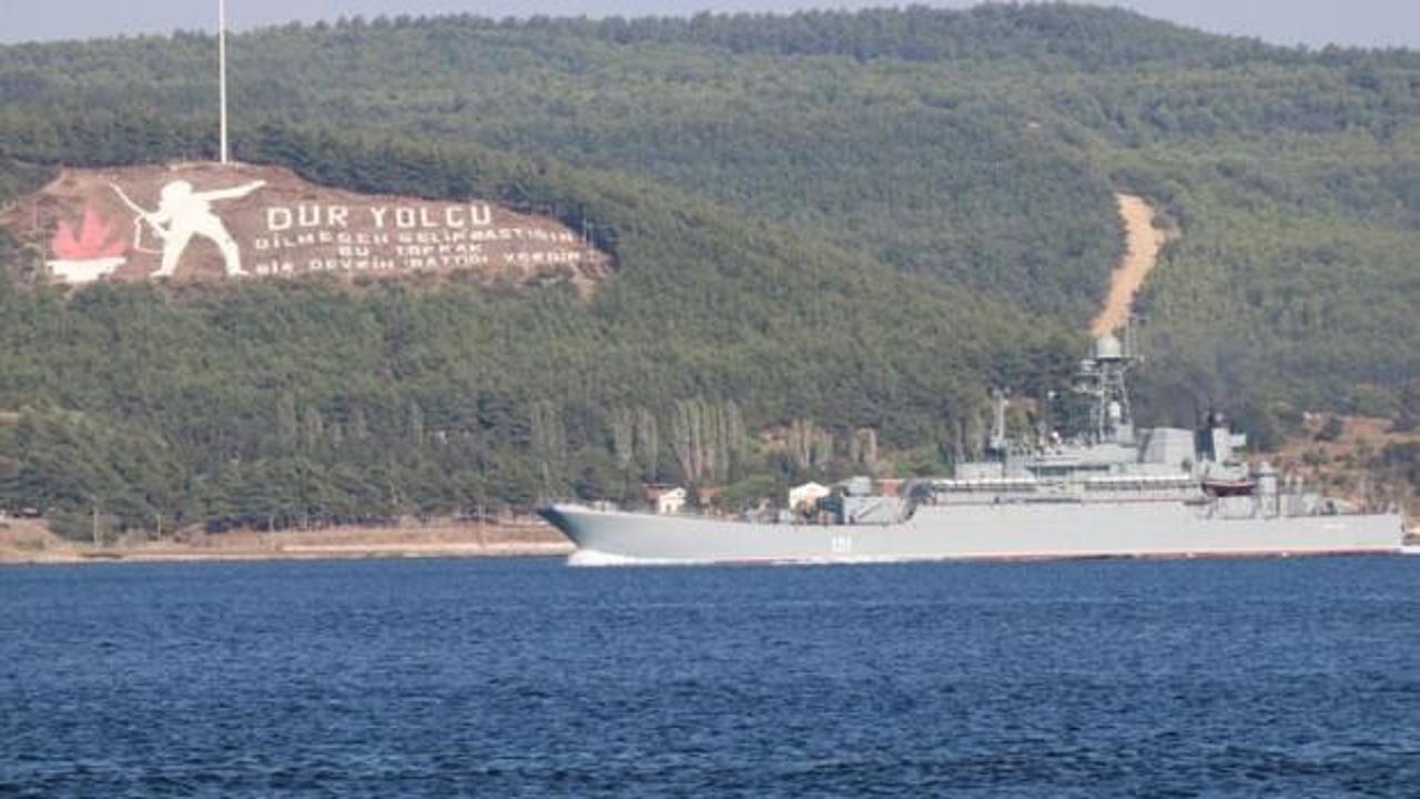 Rus savaş gemisi Azov, Çanakkale Boğazı'ndan geçti