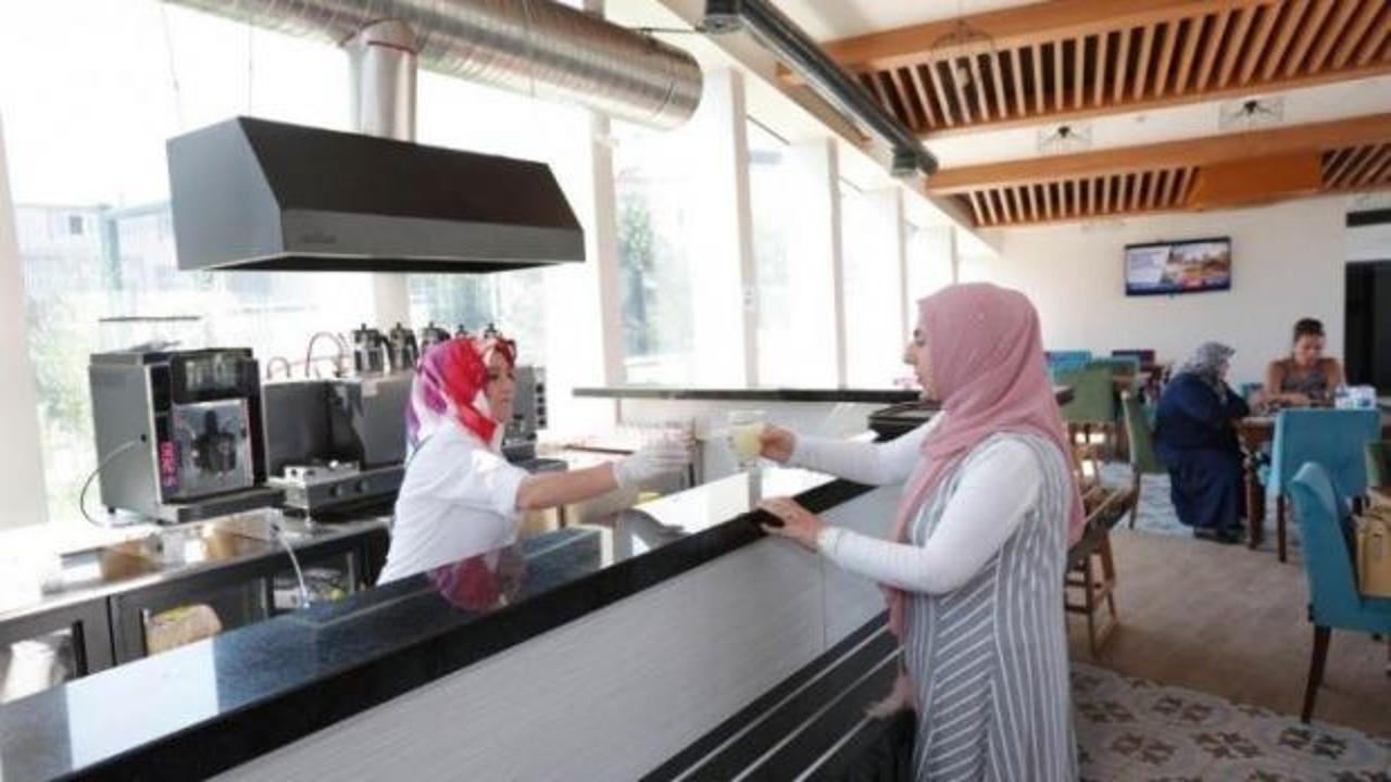 Bu kafeye sadece kadınlar girebilir!