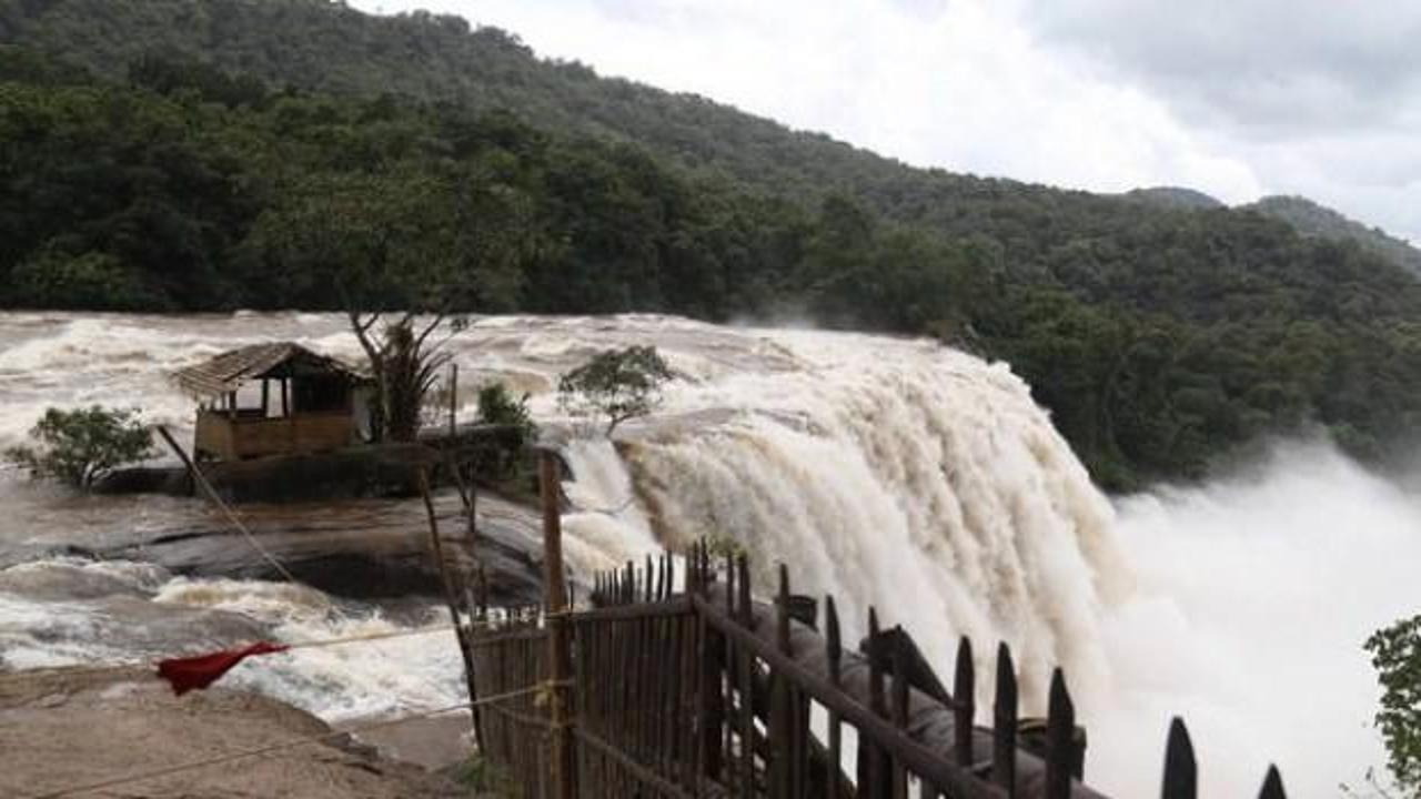 Hindistan'da muson felaketi: 868 kişi can verdi