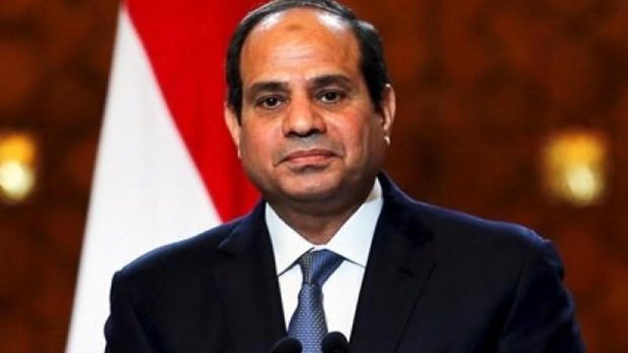 Sisi'den Arabistan'a sürpriz ziyaret