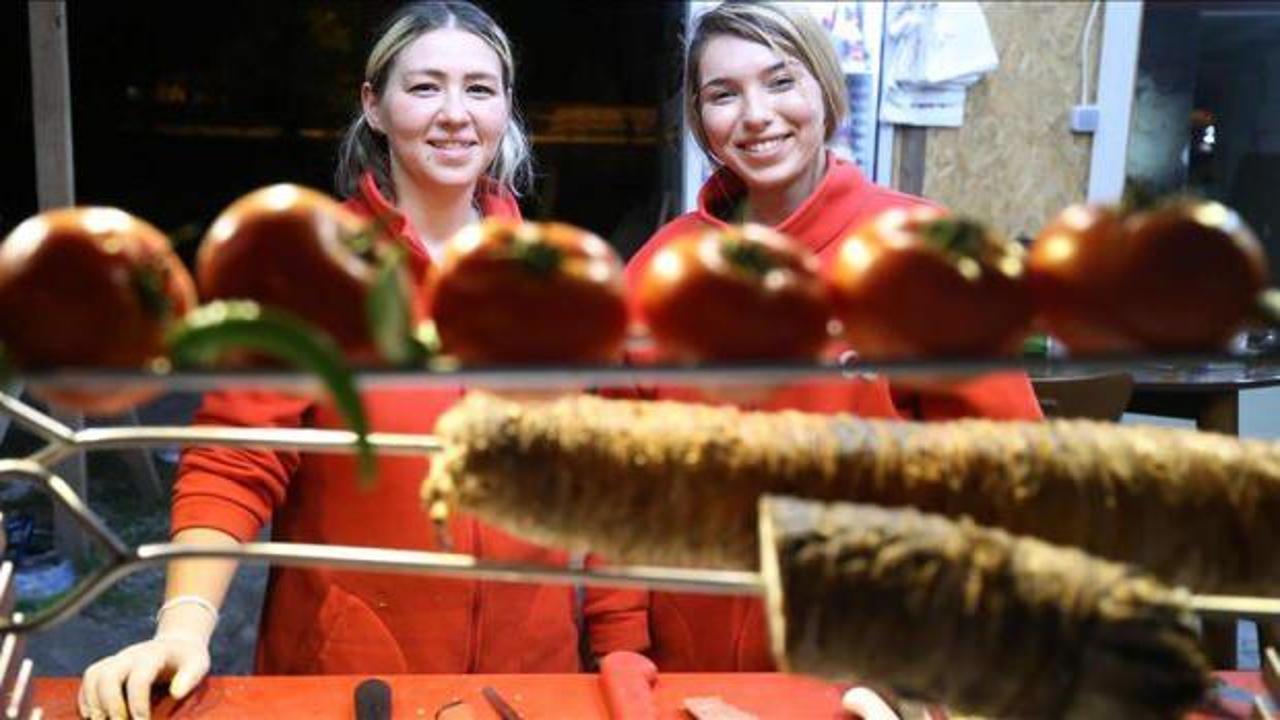 Diplomalı kokoreç ustaları...