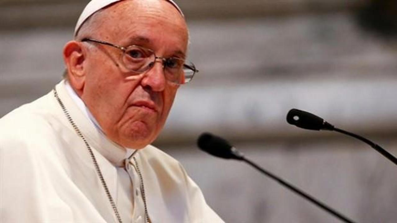 Papa günah çıkardı: Hepinizden özür dilerim
