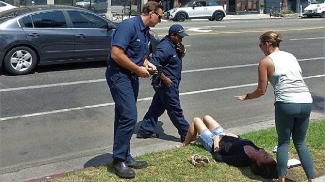 Ünlü oyuncu Maura Tierney'e araba çarptı!