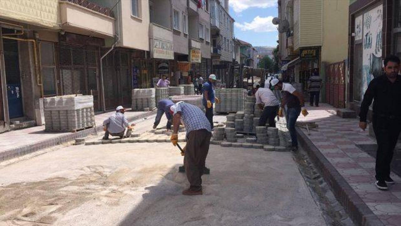 Sorgun'da belediyeden kilitli parke taşı çalışması